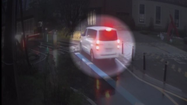 10시간 넘게 아파트 주차장 '길막'...업무방해로 입건 / YTN