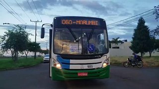 Passageiros de ônibus são socorridos pelo Siate após acidente na Rua Paranaguá