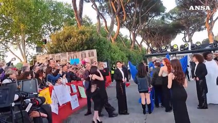 'VivaRai2!', l'arrivo di Amadeus per l'ultima puntata dello show