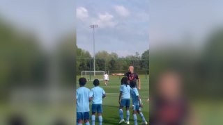 El viral vídeo en el que Guardiola pide a los niños que vayan a abrazar a Haaland