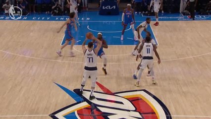 下载视频: Doncic dazzles with double lob assists