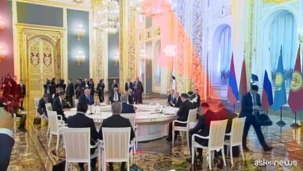 Putin e i leader delle 5 ex Repubbliche sovietiche al vertice EAEU