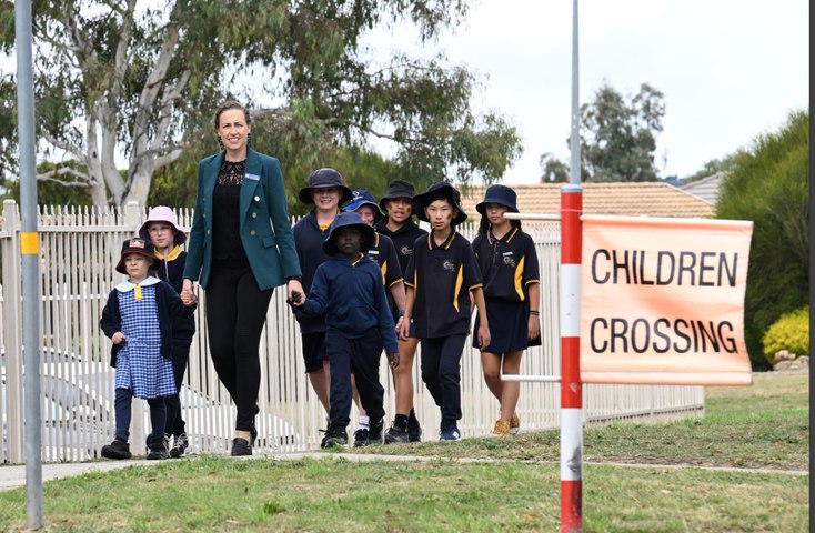 Ngunnawal Primary School taking part in National Walk Safely to School Day