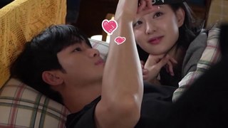 Just #KimSoohyun and #KimJiwon monitoring the scene in bed #QueenOfTears #Netflix
