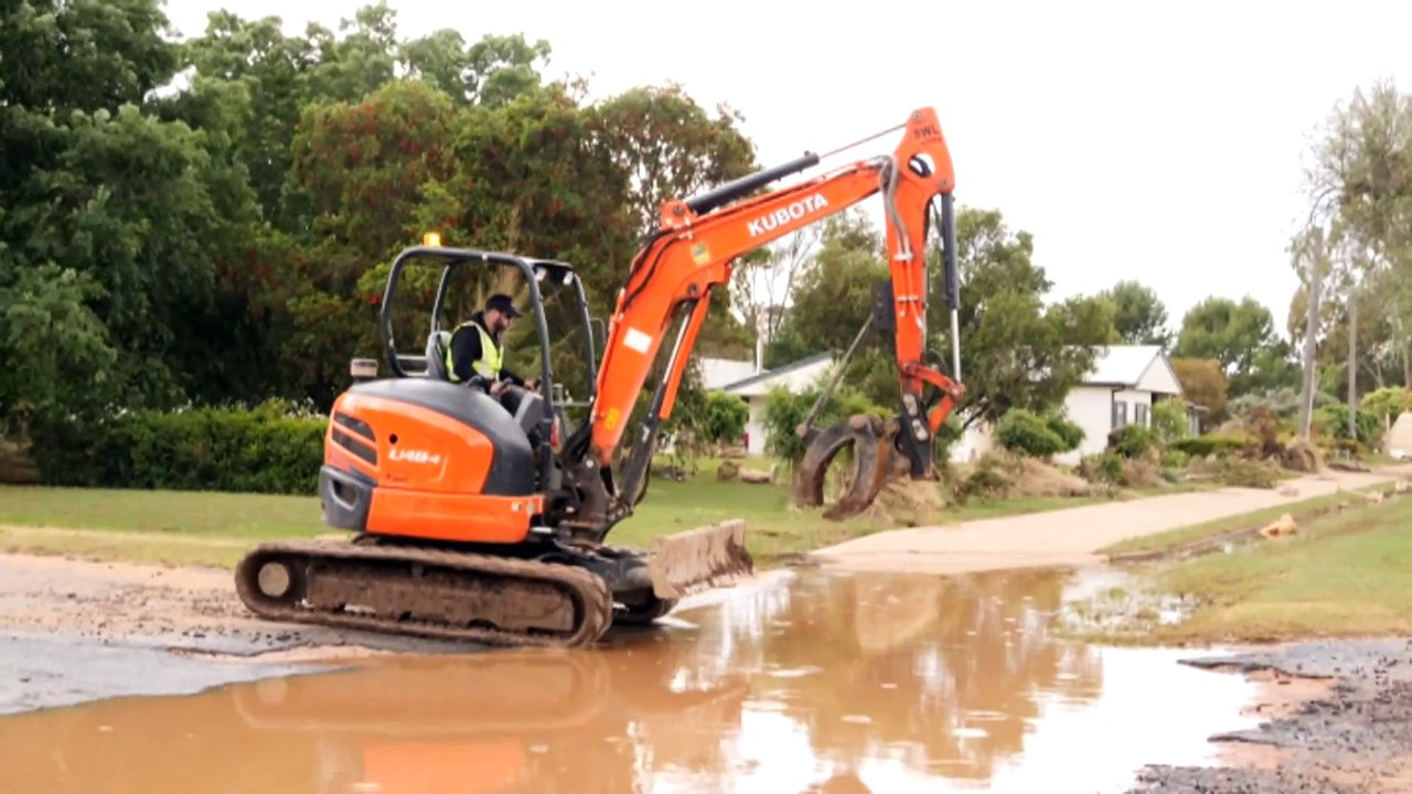 Insurance inquiry hears companies failed flood-impacted residents in NSW central west towns of Eugowra, Molong