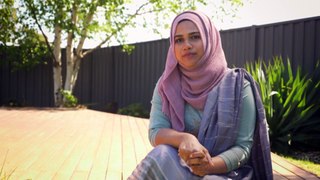 Starting a business based on her passion helped henna artist Halitha get to know Tasmania and its people