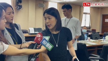 吳釗燮控訴受傷心，徐巧芯回嗆：黃鼠狼拜年🐔