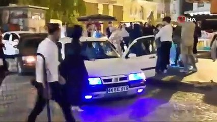 Galata’da “pes” dedirten nişan kutlaması: Hastane yolunu kesip “Erik Dalı” oynadılar