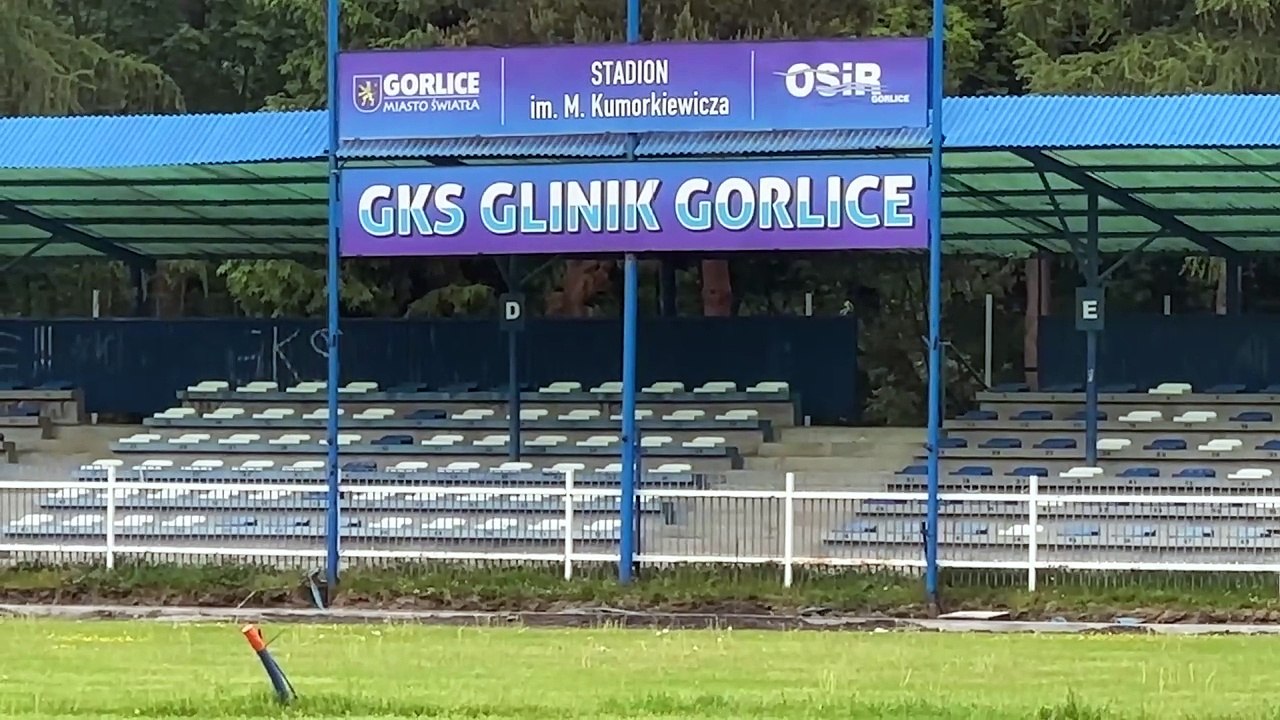 Gorlice - trwają prace przy przebudowie miejskiego stadionu