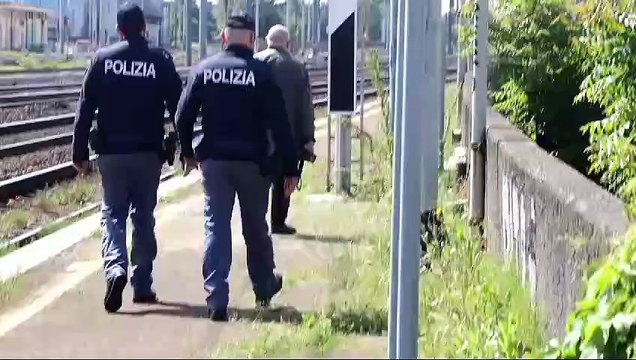 Milano, poliziotto accoltellato alla stazione di Lambrate