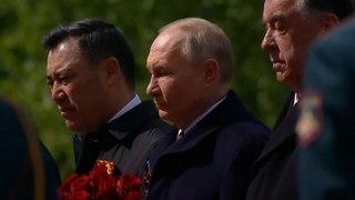 Putin lays flowers at Tomb of Unknown Soldier as Russia marks Victory Day