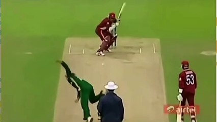 Shoaib Akhtar Deadly Bouncer To Brian Lara