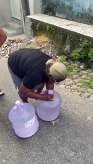 Conheça Irmã Marluce, crossfiteira de 61 anos que treina de saia e levanta mais de 100 quilos