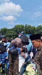Tangis haru selesai Pendidikan militer