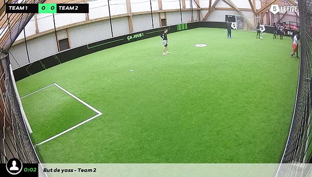Adriano  09/05 à 13:01 - Football Terrain 4 (LeFive P18)