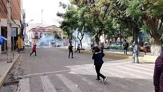 Gasifican a manifestantes en Sacaba en medio de un conflicto por la alternancia en el Concejo
