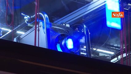 "Manca un mese", l'Arco di Trionfo a Parigi si illumina per le elezioni Europee