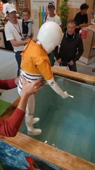 Un t-shirt anti noyade  FLOATEE (Note : Cette vidéo enregistrée à la Foire de Paris ne fait l’objet d’aucune contrepartie)