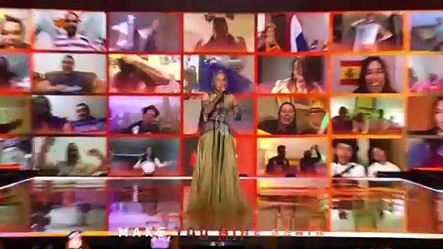 Sertab Erener, 21 yıl sonra yine Eurovision'da! Everyway That I Can ile sahnelerin tozunu yuttu
