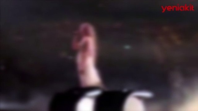 İsrail'e Eurovision'da protesto şoku! Yahudi şarkıcı sahneden nasıl kaçacağını şaşırdı