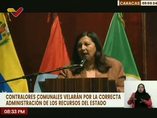 Alc. de Caracas Carmen Meléndez entrega certificado a 200 contralores comunales