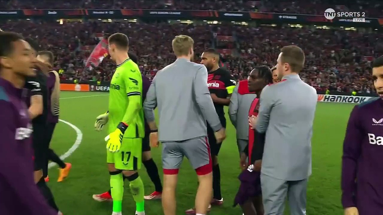 Bayer Leverkusen keep unbeaten run alive with last minute goal!  _ UEFA Europa League