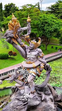 Cerita Dibalik Patung Bima Sakti di Taman Kota Pecangakan, Jembrana, Bali. Kamu Sudah Pernah Kesini?  #BimaSakti #PatungBima #PatungBimaSakti #Jembrana #Bali