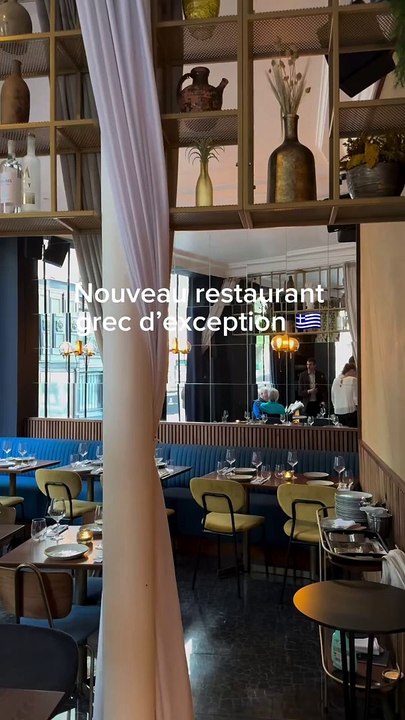 Nouveau restaurant grec d'exception @spitisouparis✨  53 Quai des Grands Augustins, 75006 Paris fa Mezzes entre 9€ et 32€, plats (pour deux personnes)entre 28€ et 38€ et desserts à 14€  #petitmauda #adresse #spot #guide #pepite#restaurantparis #parisre