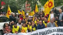 İstanbul'da öğretmenler 'Öğretmenler burada Bakan nerede' sloganı attılar