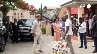 Harry e Meghan Markle visitam a Nigéria