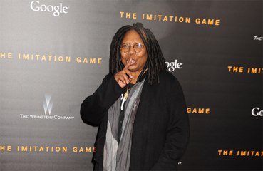 ‘’Eu estava deixando outra coisa me dominar’’, afirma Whoopi Goldberg sobre batalha contra o vício