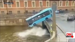 Rusya’da yolcu otobüsü nehre düştü: 4 kişi hayatını kaybetti