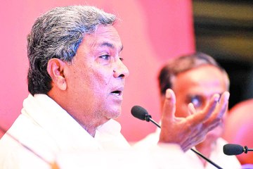 मुख्यमंत्री ने संत बसवन्ना की प्रतिमा पर किया माल्यार्पण