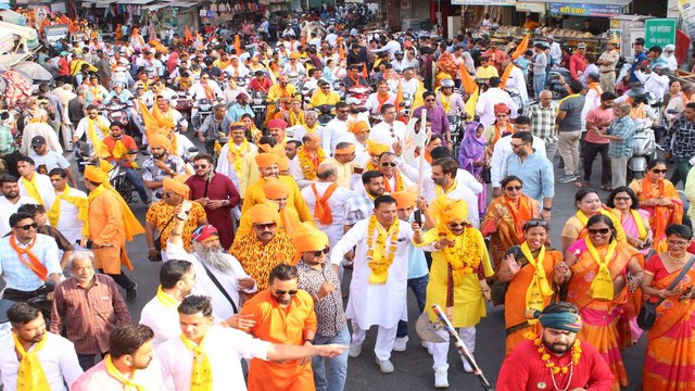 भगवान परशुराम की जयंती पर लगाए जयकारे, धूमधाम से निकाली शोभायात्रा