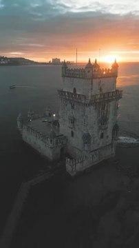LES PLUS ICONIQUES monuments de Lisbonne à visiter [@andginja]