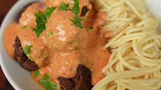 Spaghetti et boulettes de viandes à la sauce mozzarella ! #Dailycuisine #Dailyfood