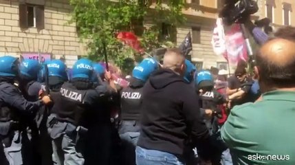 Roma, tensione al corteo contro gli Stati Generali della Natalit?