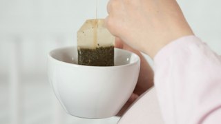 Drinking tea can wipe out Covid in the mouth