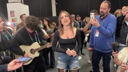 Video Eurovision 2024, Angelina Mango canta "Imagine" in sala stampa