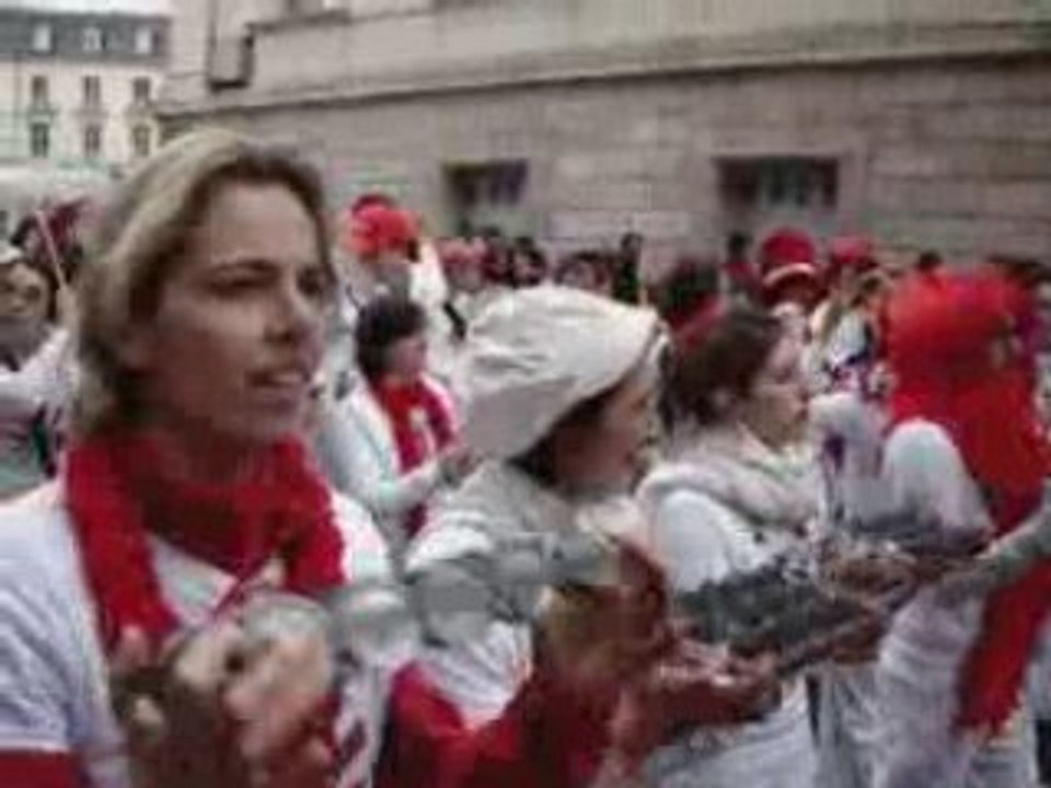 A Deusa da Passarela - Hino da Beija Flor