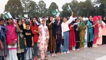 Download Video: Teachers, students visit martyrs' monument at GHQ in Rawalpindi