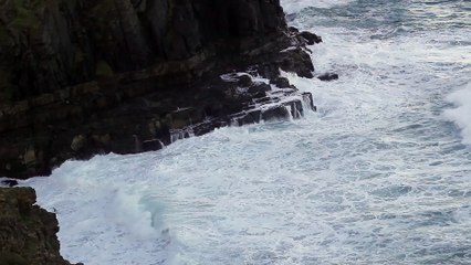 Espetáculo Costeiro - O Mar Contra as Falésias da África do Sul!