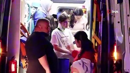 Öğrencileri taşıyan midibüs şarampole uçtu: 25 yaralı
