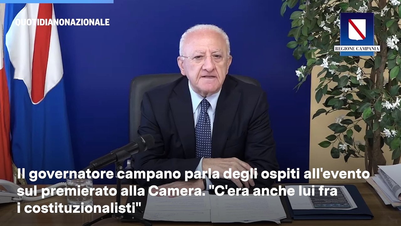 De Luca sbeffeggia Don Patriciello: "Il Pippo Baudo di Napoli Nord con relativa frangetta"