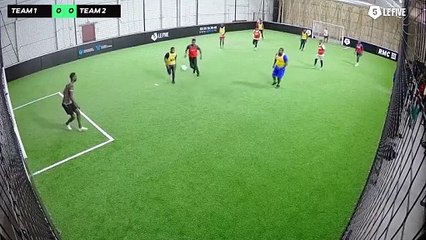 Amara 11/05 à 11:13 - Football Terrain 6 (LeFive Rouen)