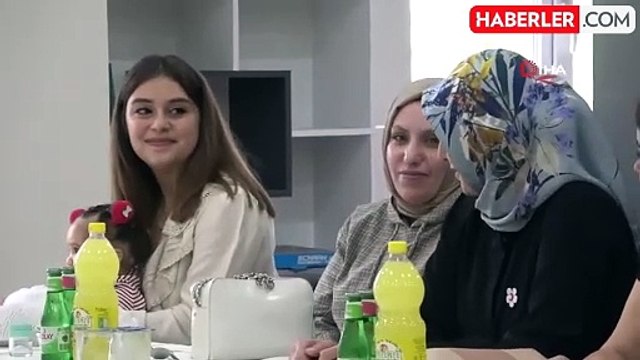 Kızılay Kadın Kolları, Anneler Günü'nü unutmadı