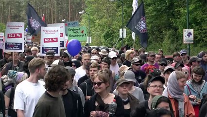 Erneut Proteste gegen Tesla in Brandenburg