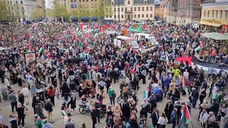 Malmö'de on binlerce kişi İsrail'in Eurovision Şarkı Yarışması'na katılımını protesto etti