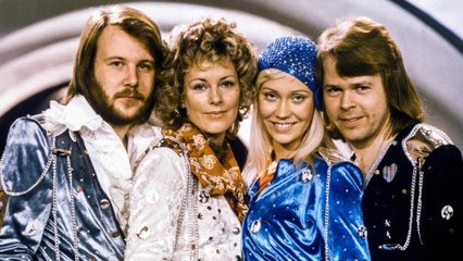 GALA VIDEO : ABBA célèbre 50 ans de leur victoire à l’Eurovision 🎉 Découvrez comment sont les membres aujourd’hui