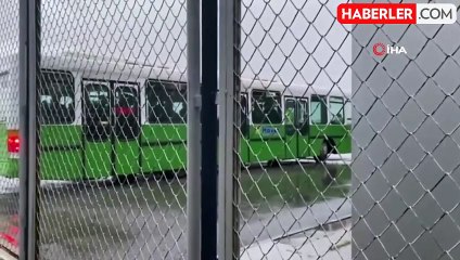 Kayserispor'un İstanbul seferini yapan uçağına yıldırım isabet etti